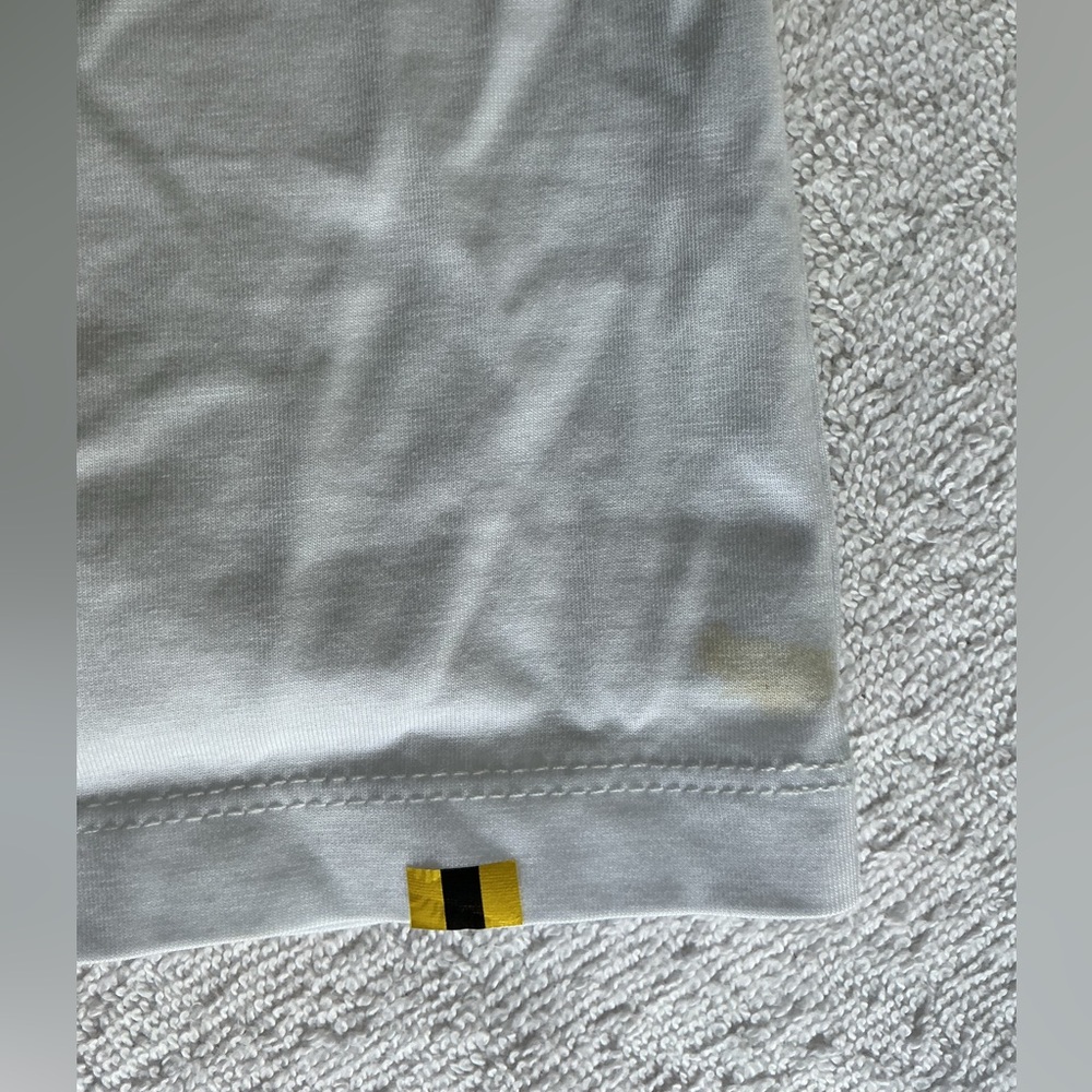 Louis Vuitton White Tee with Bear Graphic - Picture 10 of 10